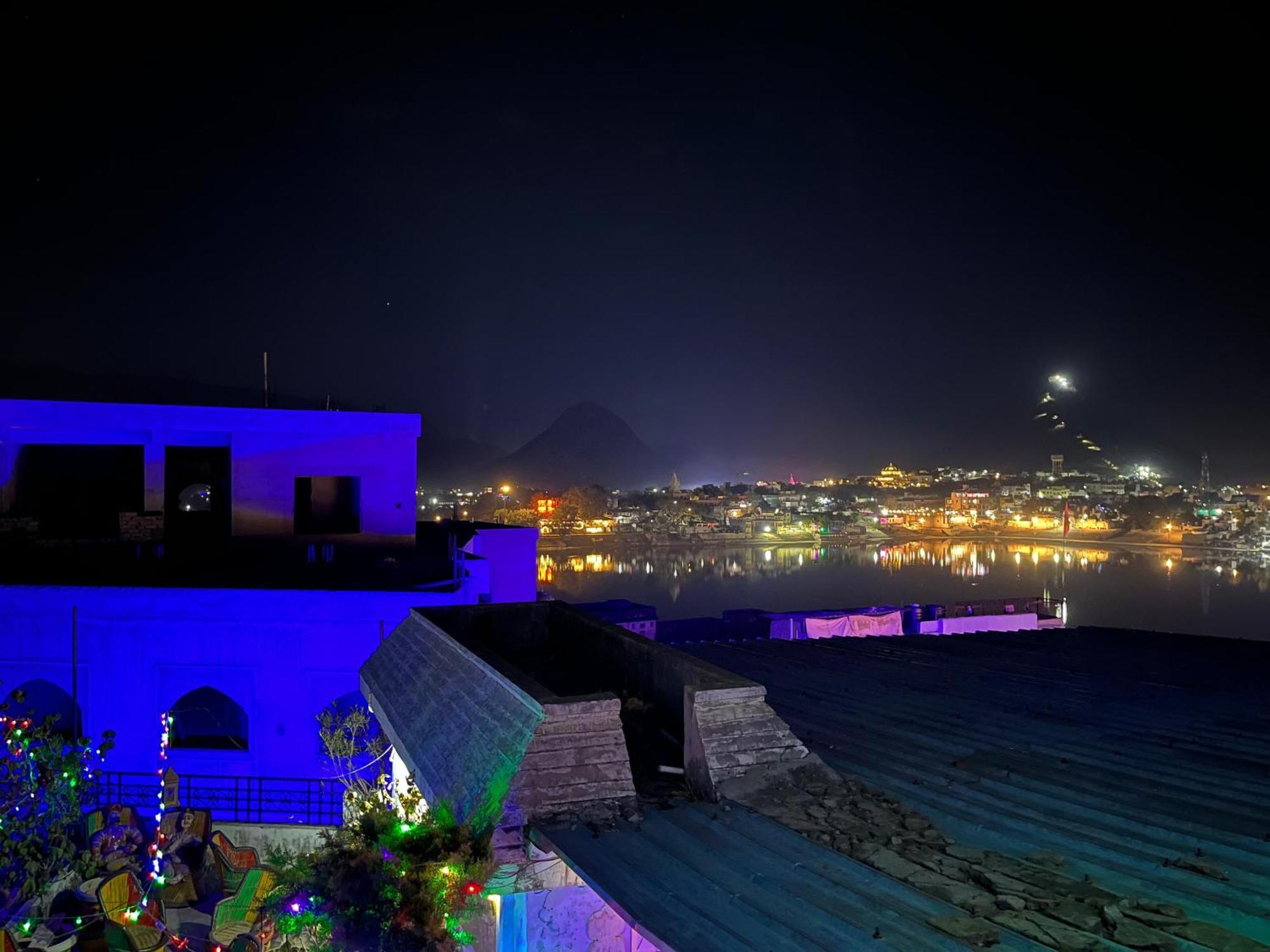 Hotel Nirvana Rooftop Pushkar Exterior photo